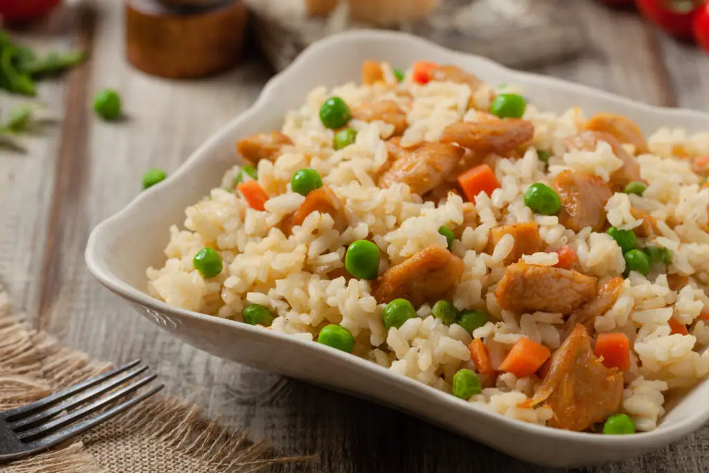 "Delicioso Risoto de Frango Cremoso: Receita Fácil e Rápida para o Dia a Dia!"